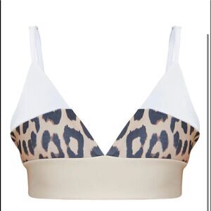 Pretty little thing   